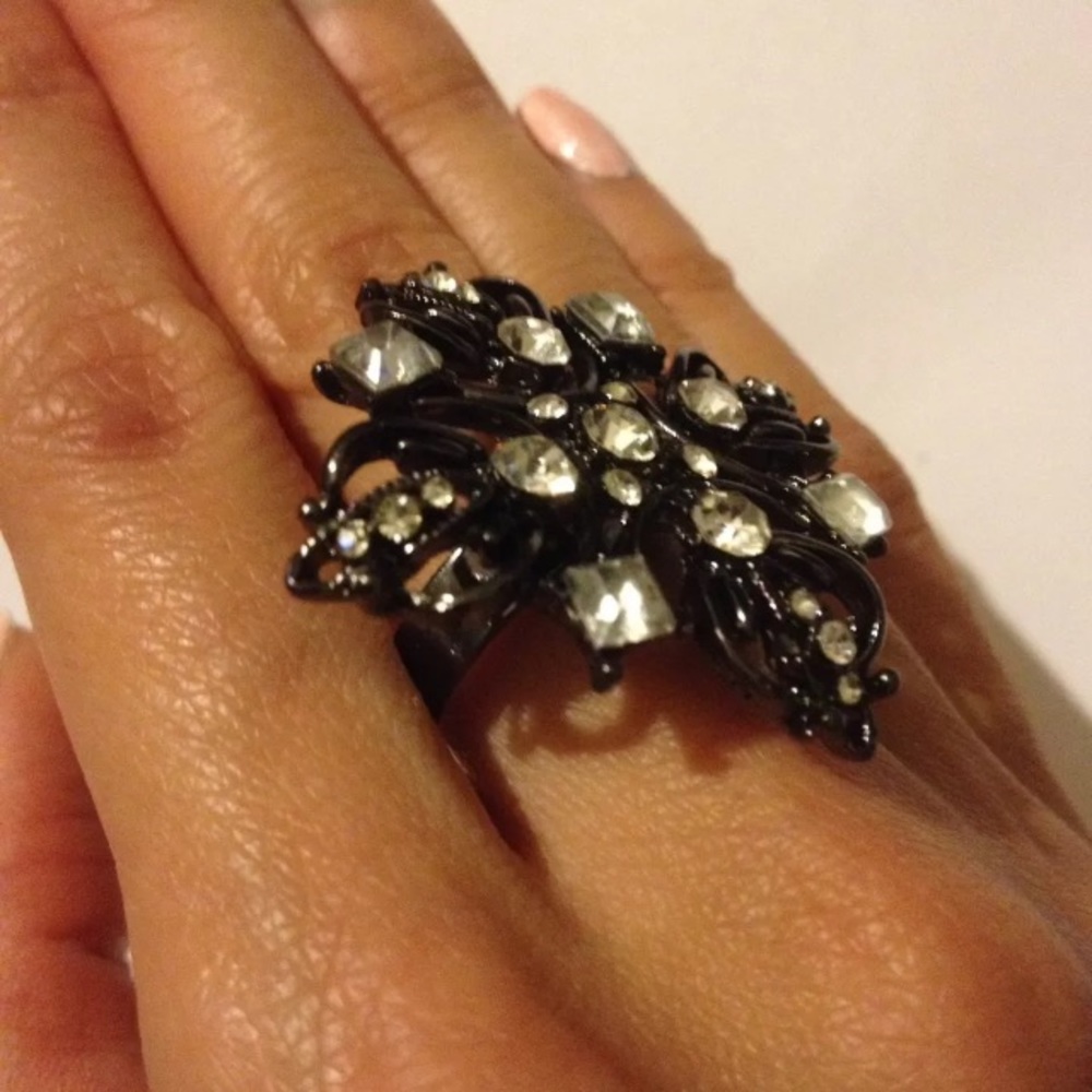 BCBGENERATION COCKTAIL RING GUNMETAL TONED OS - Picture 3 of 6